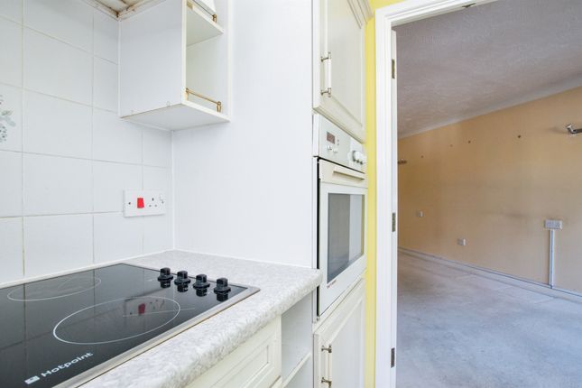 Flat 18, Alexandria Court, Glenmoor Road, Ferndown photo 4