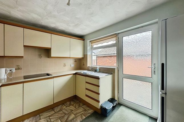 4, Hambleton Close, Bury photo 3