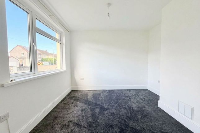 18 Magor Avenue, Camborne photo 4