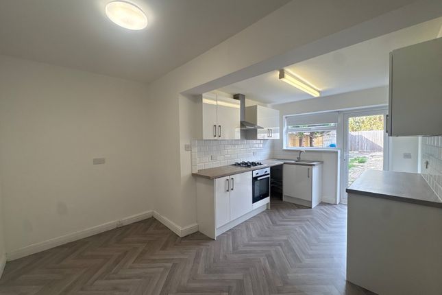 149, Cardigan Road, Hull photo 4