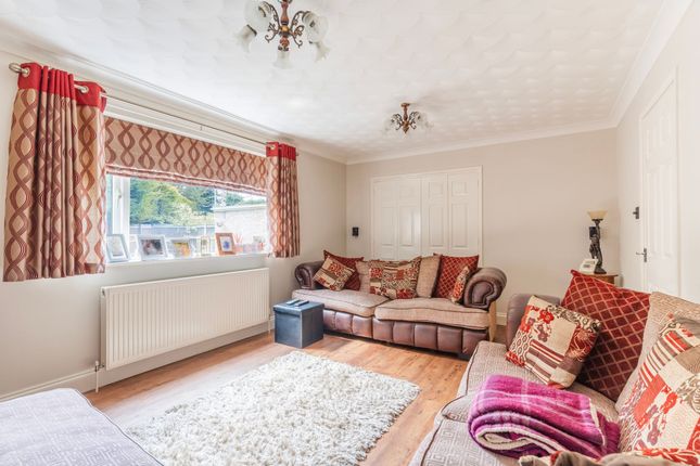 6 Murillo Drive, Lowestoft photo 3