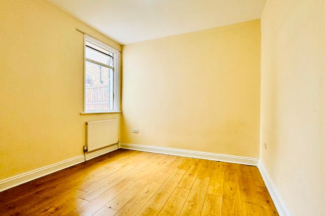 46, Marlborough Road, London photo 4