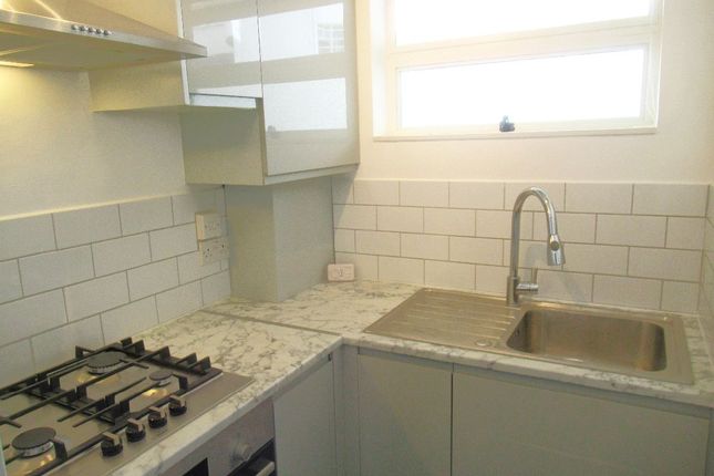 18 Lichfield Court, Richmond photo 4