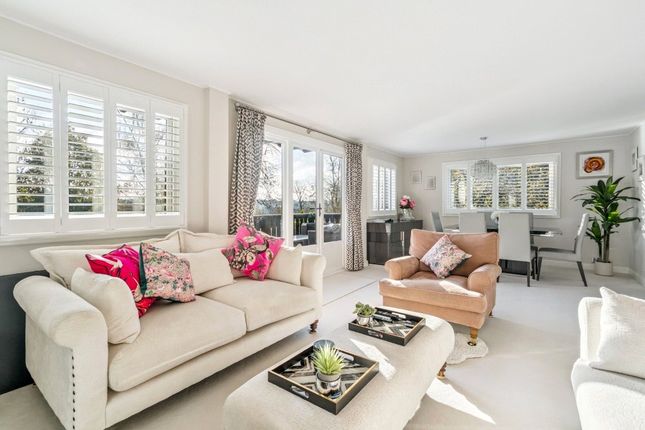 14 Home Wood,, Harleyford, Marlow photo 4