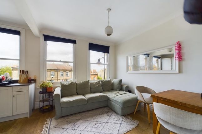 67b, East Hill, London photo 2