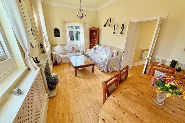 10, The Cottages, Royal Naval Hospital, Great Yarmouth photo 4