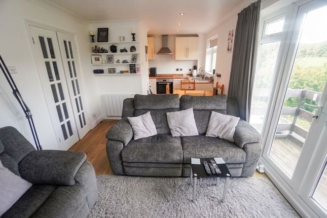 11 Warwick Court Carisbrooke Avenue, High Wycombe photo 4