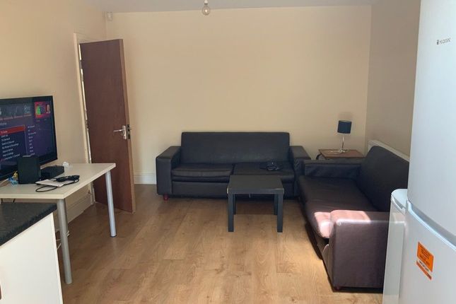 104 Parsonage Road, Manchester photo 3