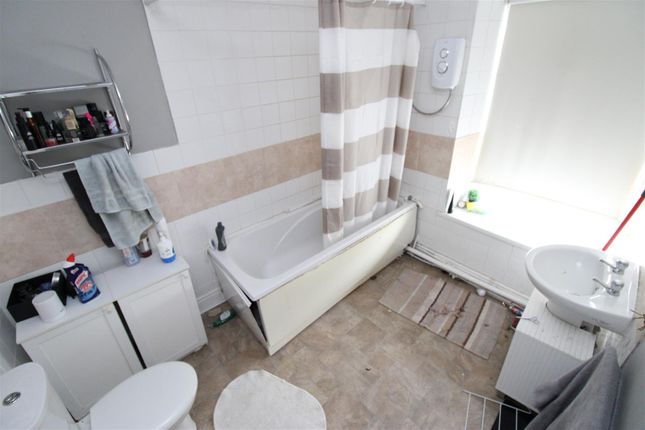 60, Usk Road, Bargoed photo 4