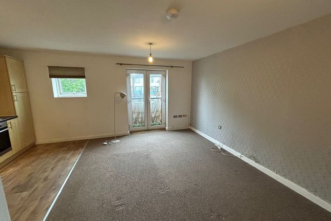 17, Florimel Court, Arnold photo 2