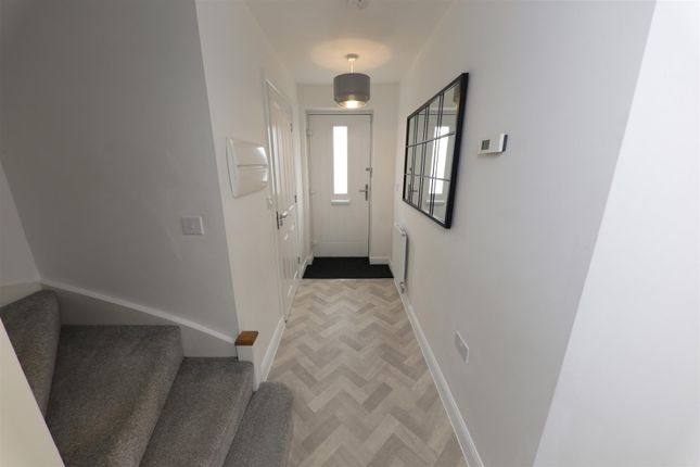 3, Riverside Lane, Doncaster photo 4