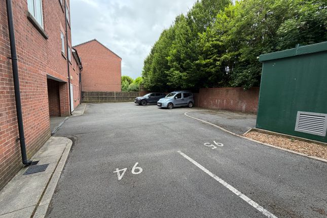 92, Valley Mill Lane, Bury photo 2