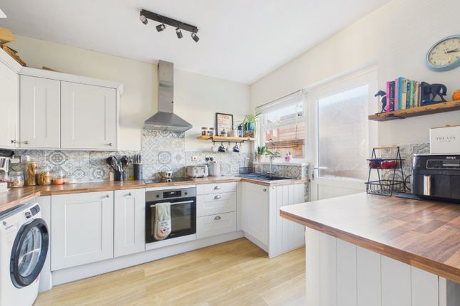 29 Station Road, Preston, East Riding of Yorkshire photo 3