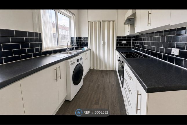 Flat, Mcconnell House Deeley Road, London photo 4