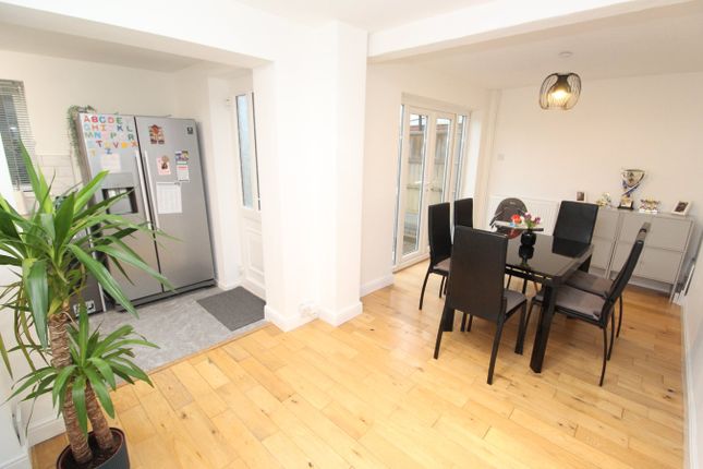 15, Ridley Close, Leicester photo 2