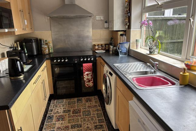74, Balmoral Crescent, Oswestry photo 4
