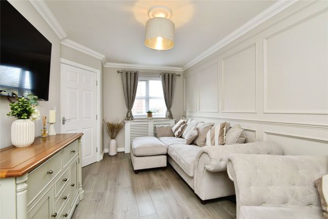 28, Blenheim Park, Cheshire photo 2