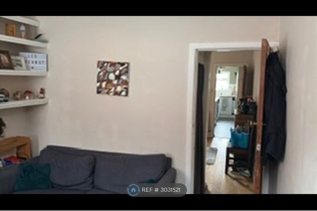 Fleetwood Road Clarendon Park, Leicester photo 3