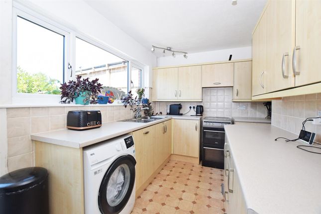 45, Crosier Court, Sittingbourne photo 4
