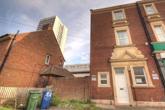 Thumbnail Flat to rent in Gosforth Street, Newcastle Upon Tyne