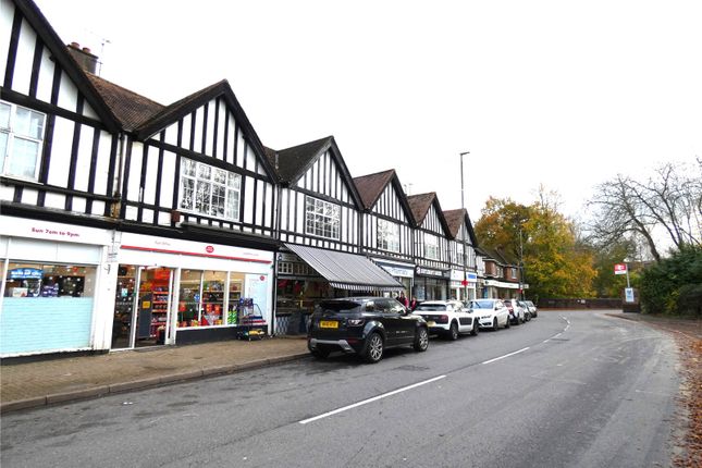 Thumbnail Flat to rent in Cross Road, Tadworth, Surrey