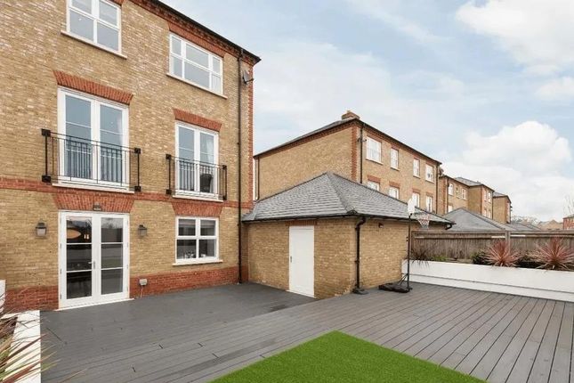 Sassoon Dr 4B  (16).Jpg