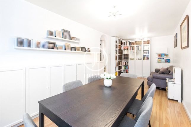 Flat for sale in Woodburn Close, London