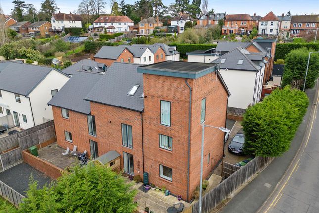 Flat for sale in Cavalier Crescent, Worcester