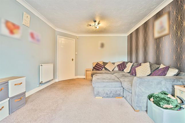 17, Easterbrae, Motherwell photo 4