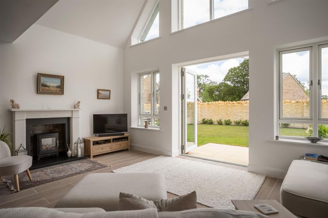 6, Kings Drive, Swindon photo 4