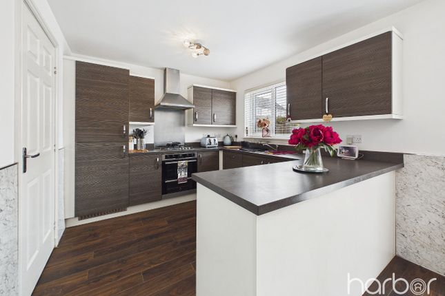 140 Haining Wynd, Muirhead, North Lanarkshire photo 3