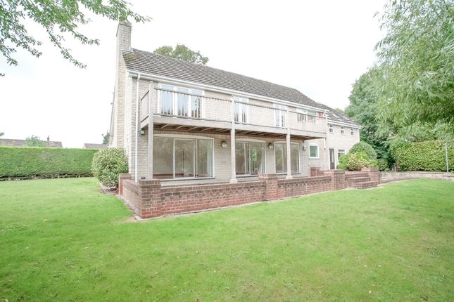 Ford House, 4, Watermead, Oxfordshire photo 2