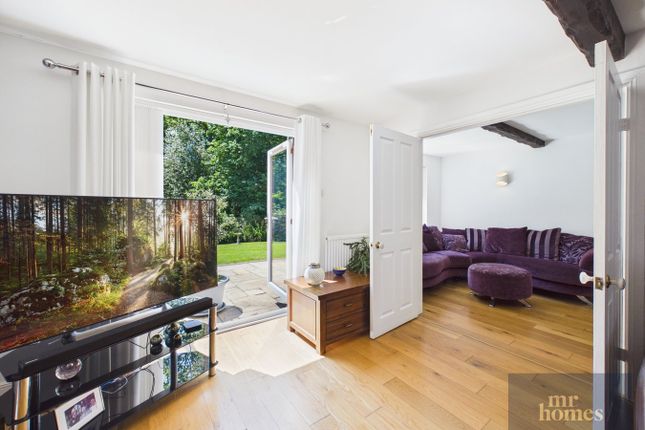 31, Clos Y Cwarra, Cardiff photo 4