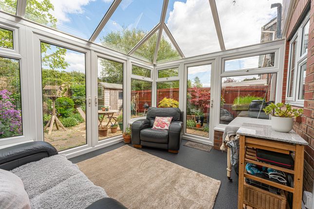 12 St. Josephs Close, Caldicot photo 4