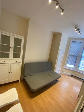 Thumbnail Flat to rent in Buckley Road, London