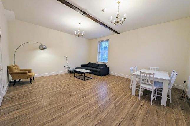 Living Room.Jpg