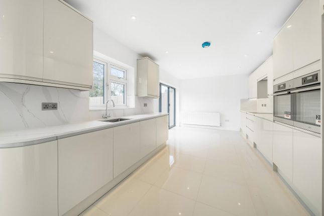 Property for sale in Glynswood, Camberley