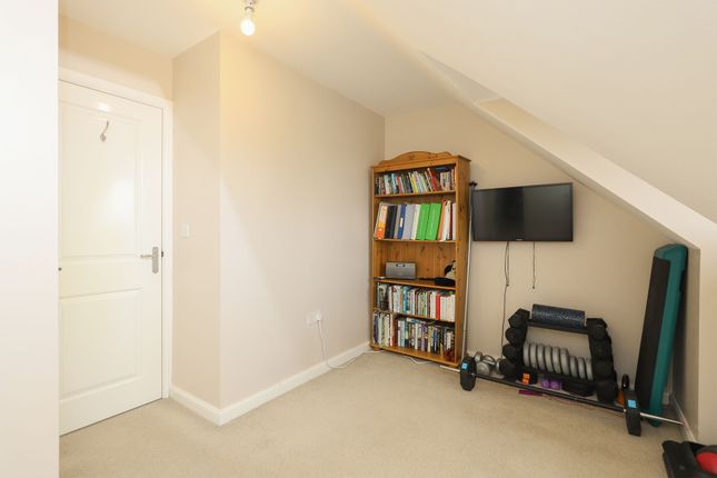 Terraced house for sale in Cross Street, Chesterfield