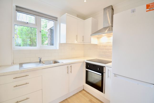 6, Algar Close, Isleworth photo 2