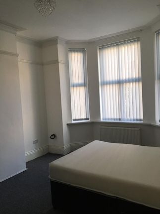 394, MANCHESTER photo 5