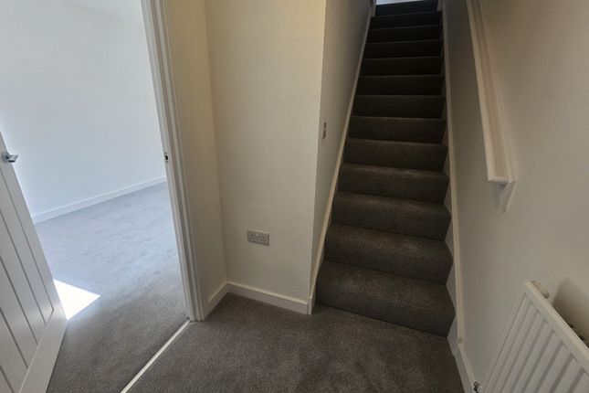 23, Oak Road, Deeside photo 2