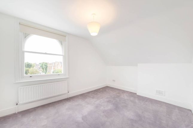 Flat to rent in Montserrat Road, Putney, London