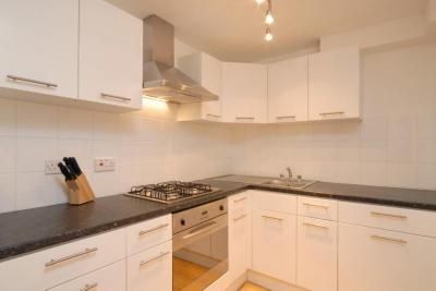 Flats To Let In Stockwell Park Crescent London Sw9 Apartments Thumbnail Flat To Rent In Stockwell Park Crescent London