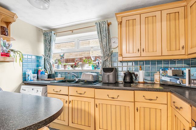 37, Spencer Avenue, Yarnton photo 3