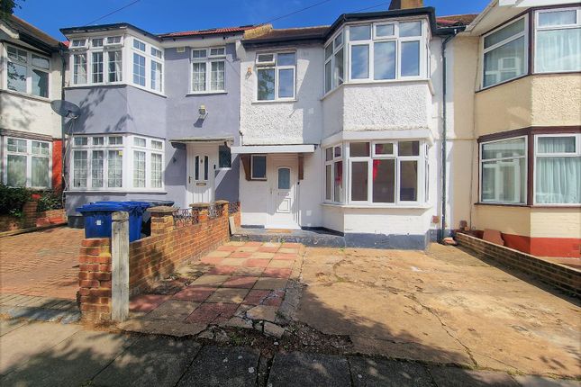 Thumbnail Terraced house for sale in Sudbury Heights Avenue, Greenford