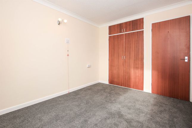25, Homecourt House, Bartholomew Street West, Exeter photo 5