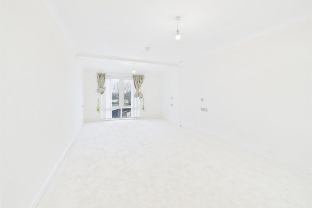 252, St Oswalds Village, Gavel Way, Gloucester photo 4