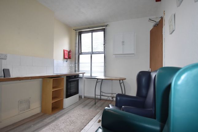 Flat 2 32, Percival Road, Nottingham photo 5