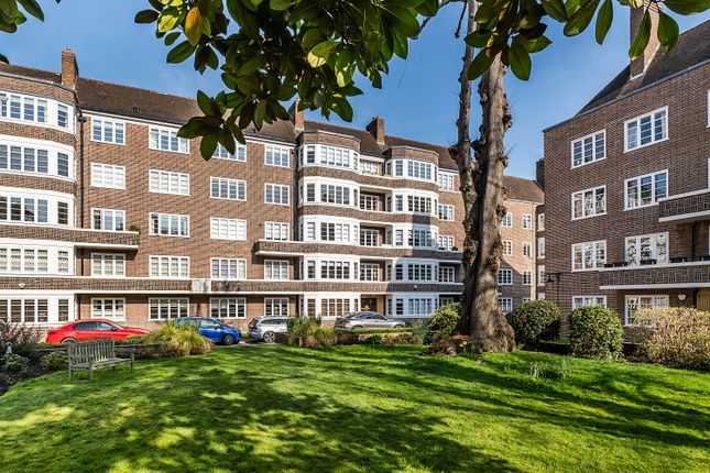 4-bed flat on Flat 54, Exeter House, Putney Heath, London, £900,000
