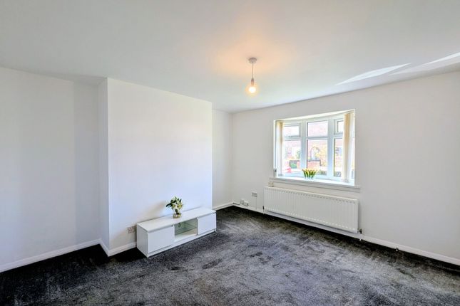 54 St. Cuthberts Avenue, South Shields photo 2
